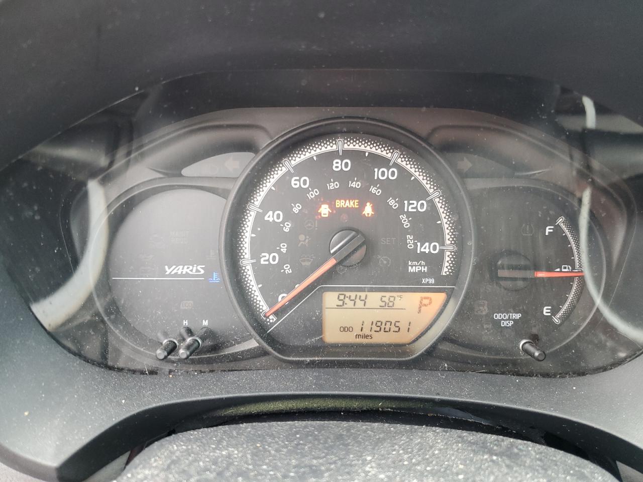 vnkktud3xga068555 VNKKTUD3XGA068555 2016 Toyota Yaris L