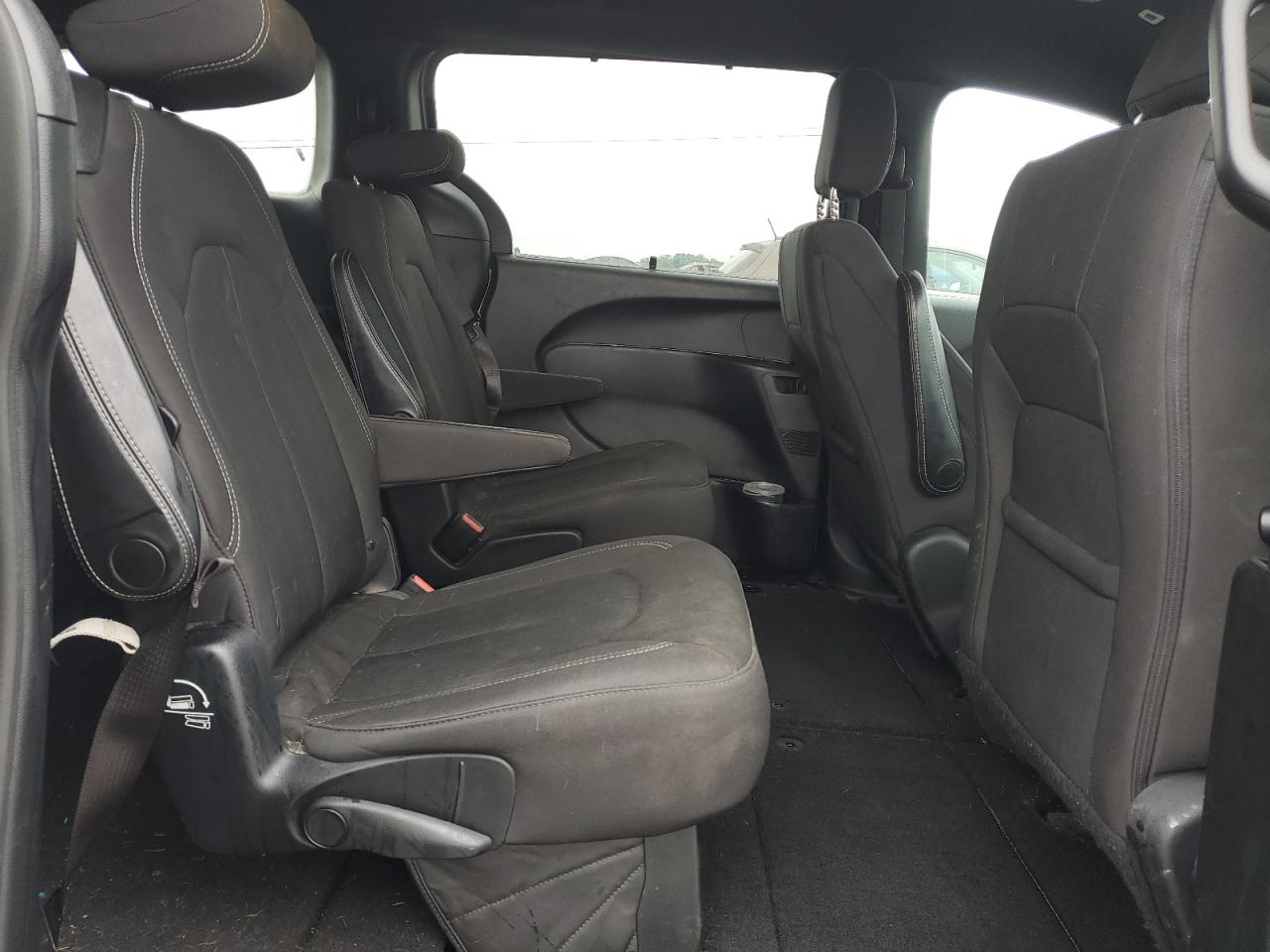 2018 Chrysler Pacifica Touring Plus VIN: 2C4RC1FG8JR358284 Lot: 57070255