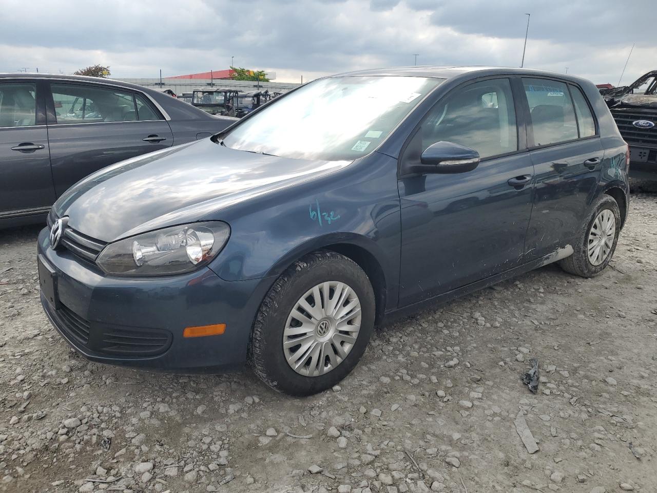 2012 Volkswagen Golf zu verkaufen in Cahokia Heights, IL - Front End