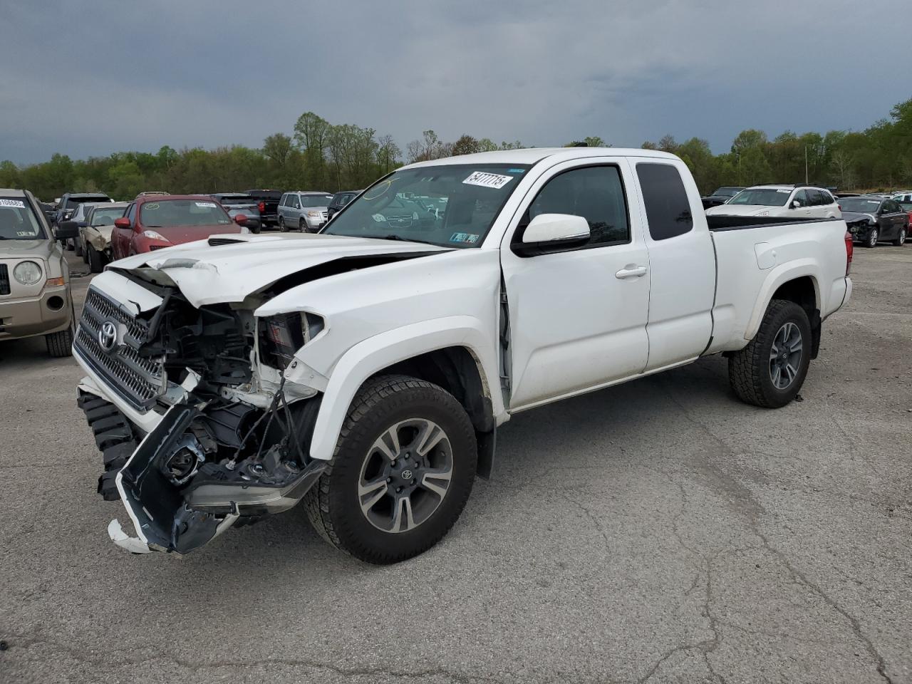 2017 Toyota Tacoma Access Cab for Sale in Ellwood City, PA - Front End