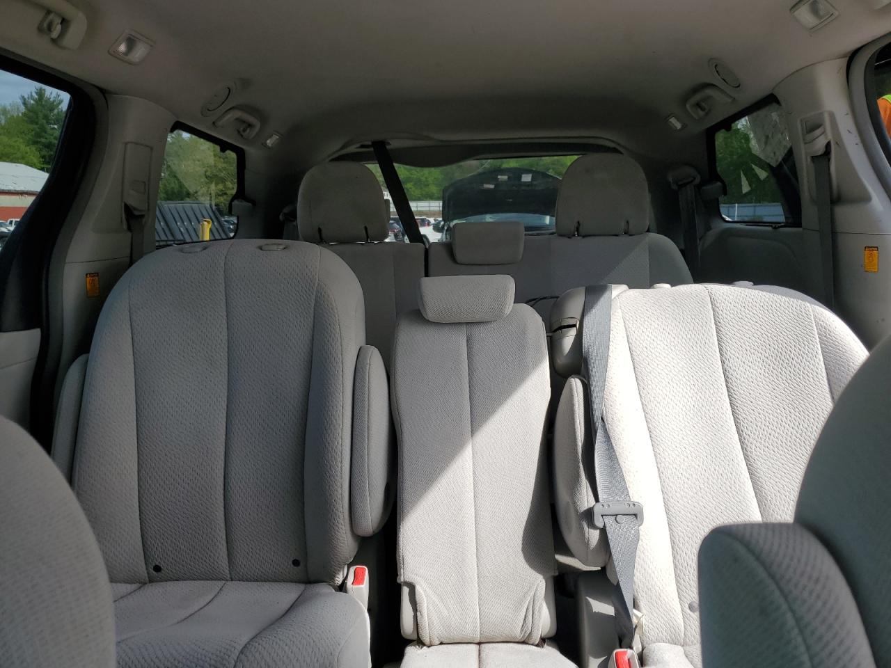 2012 Toyota Sienna Le VIN: 5TDKK3DC7CS215675 Lot: 57048125