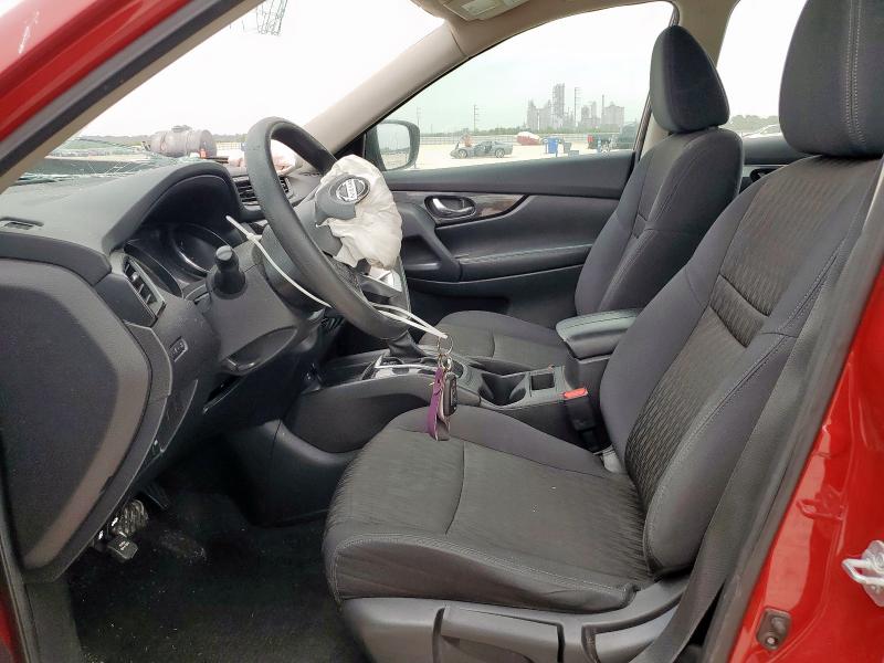  NISSAN ROGUE 2017 Красный