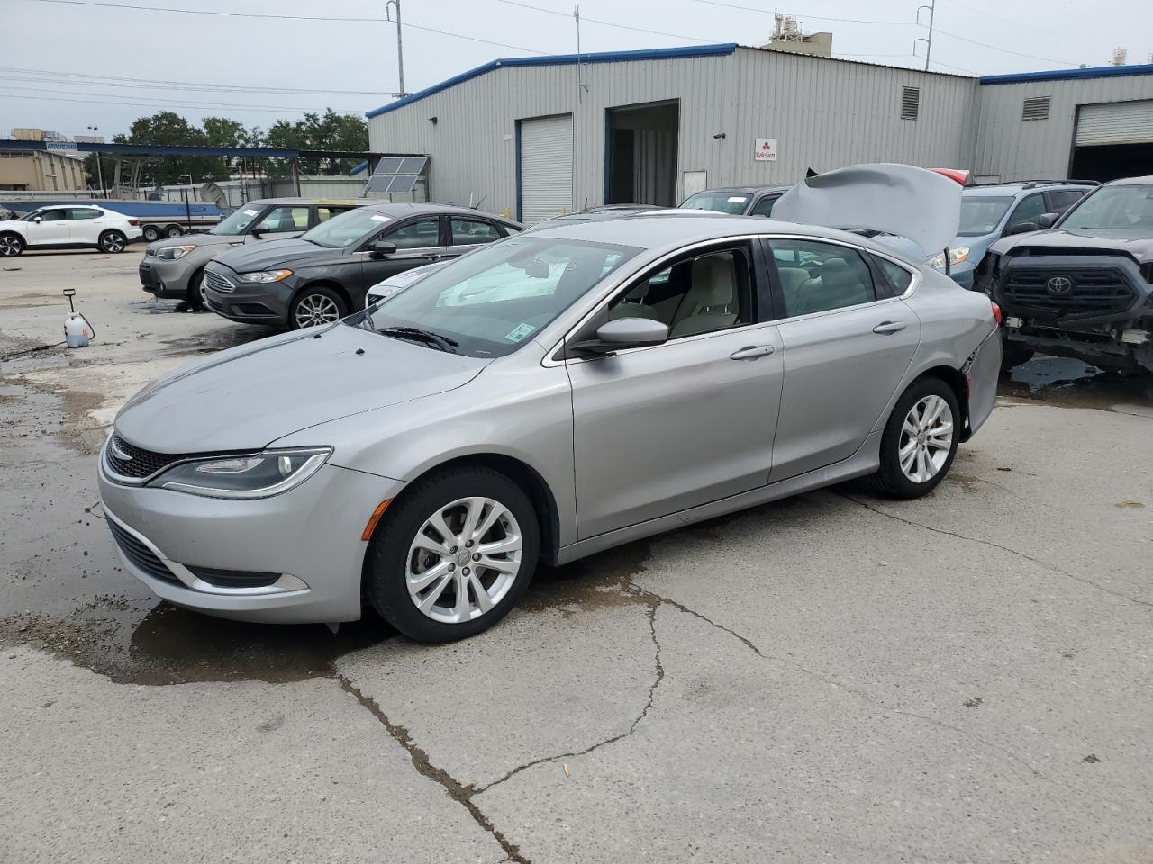 2015 Chrysler 200 Limited na sprzedaż w New Orleans, LA - Rear End