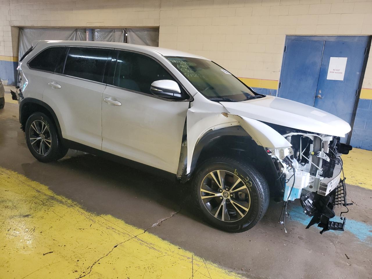 2019 Toyota Highlander Le VIN: 5TDZARFH3KS045052 Lot: 57422795