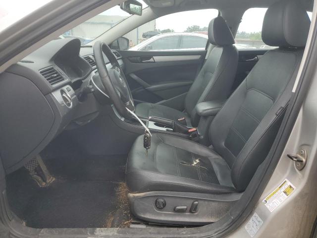  VOLKSWAGEN PASSAT 2013 Srebrny