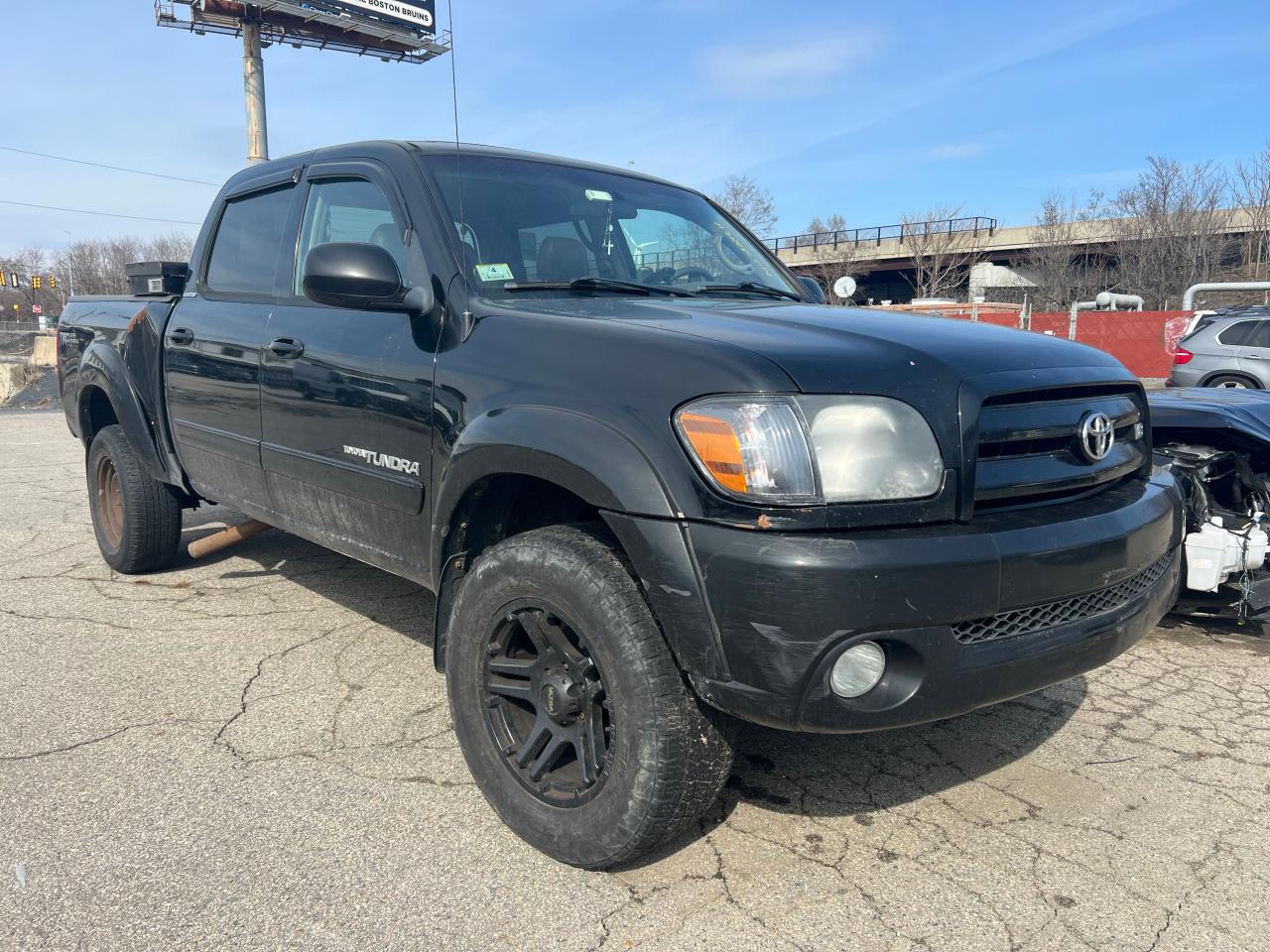 2005 Toyota Tundra Double Cab Limited for Sale in North Billerica, MA - Minor Dent/Scratches