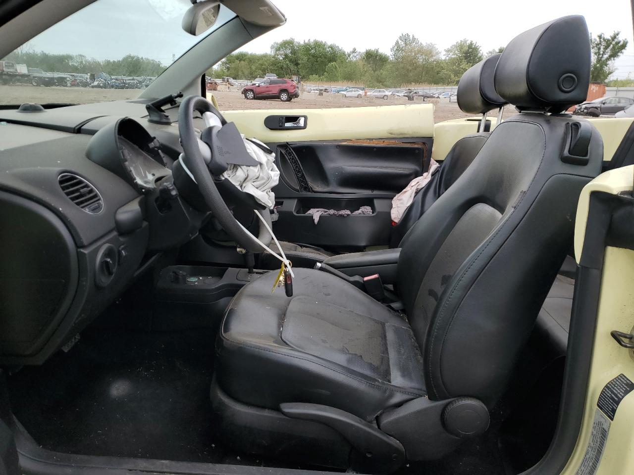 2006 Volkswagen New Beetle Convertible Option Package 1 VIN: 3VWRF31Y56M312779 Lot: 57452515