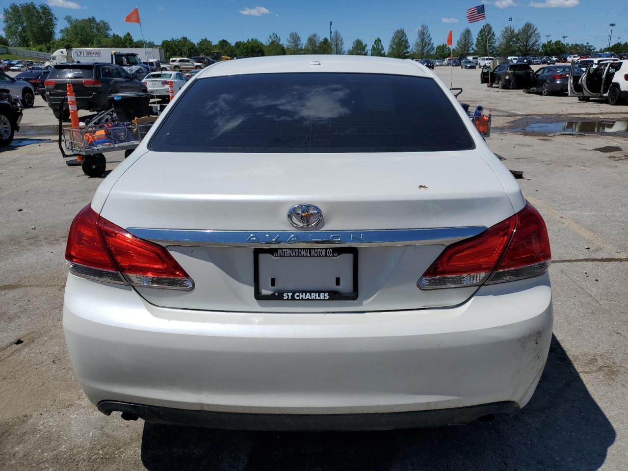2011 Toyota Avalon Base VIN: 4T1BK3DB1BU374396 Lot: 55946395