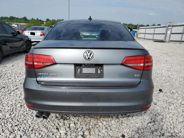 Sedans VOLKSWAGEN JETTA 2015 Szary