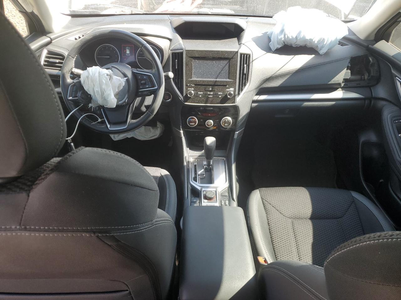 JF2SKAJC2LH425924 2020 Subaru Forester Premium