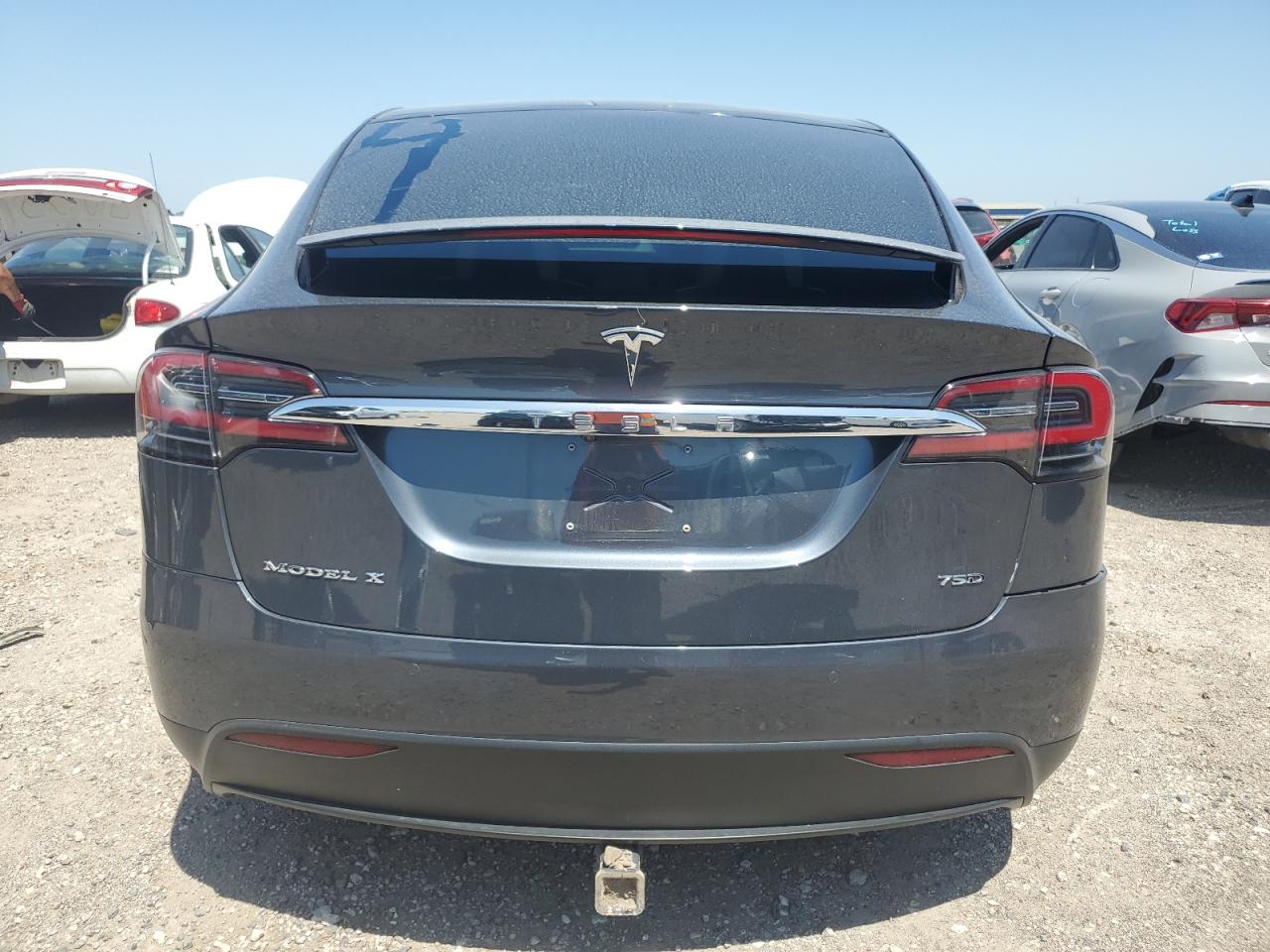2017 Tesla Model X VIN: 5YJXCBE21HF063925 Lot: 55888105