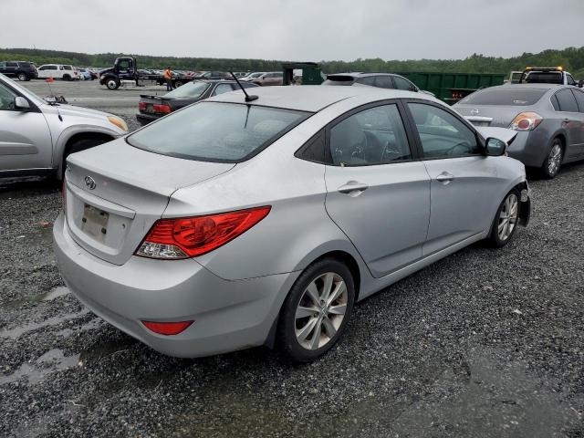 Sedans HYUNDAI ACCENT 2013 Srebrny
