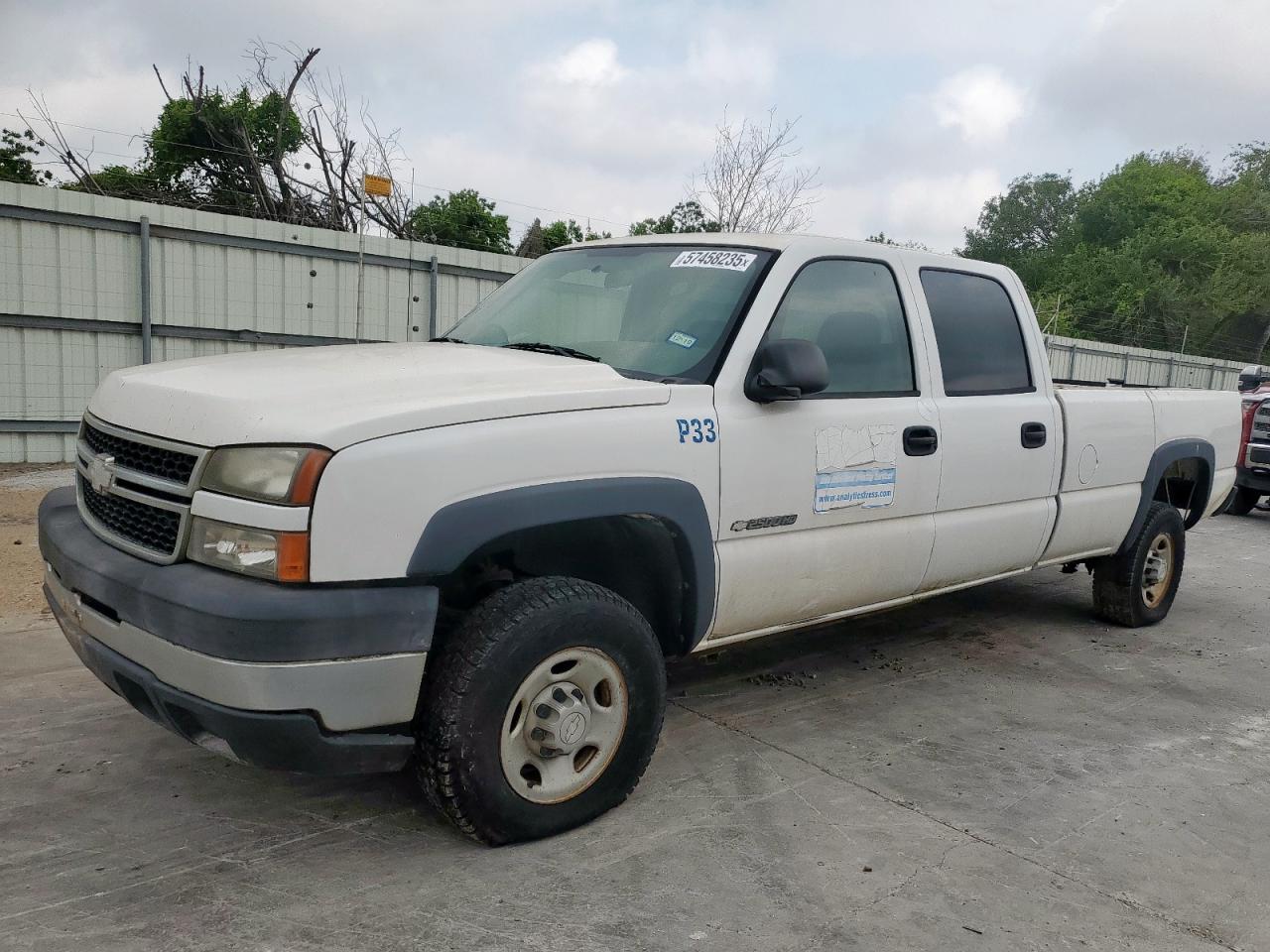 2007 Chevrolet Silverado C2500 Heavy Duty for Sale in Corpus Christi, TX - Normal Wear