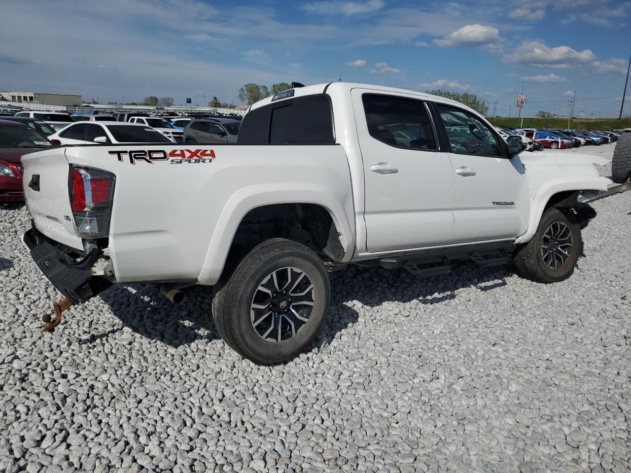 2020 Toyota Tacoma - Image 3