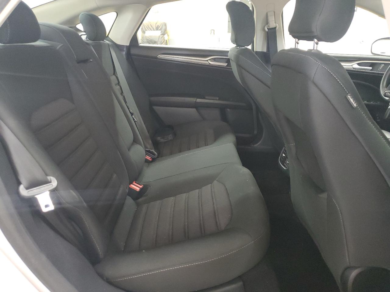 2019 Ford Fusion Se VIN: 3FA6P0LU9KR124779 Lot: 54038485