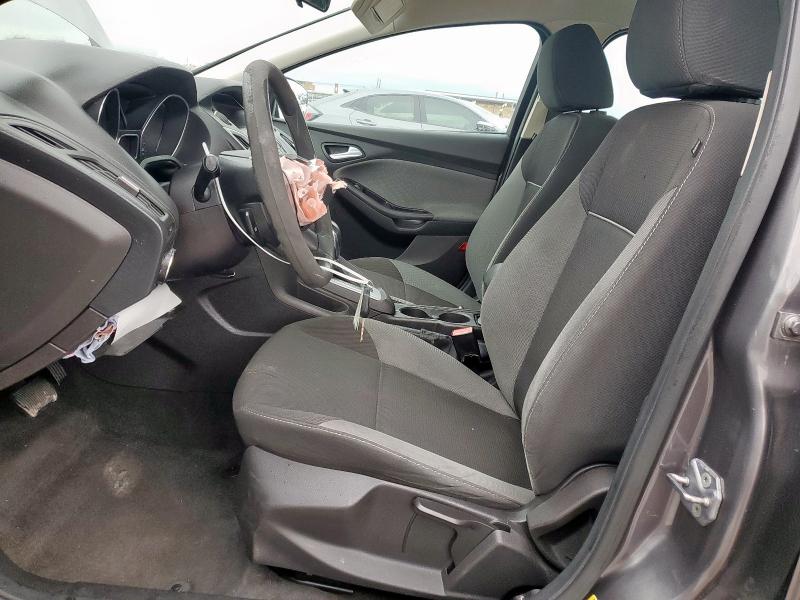 Sedans FORD FOCUS 2013 Gray