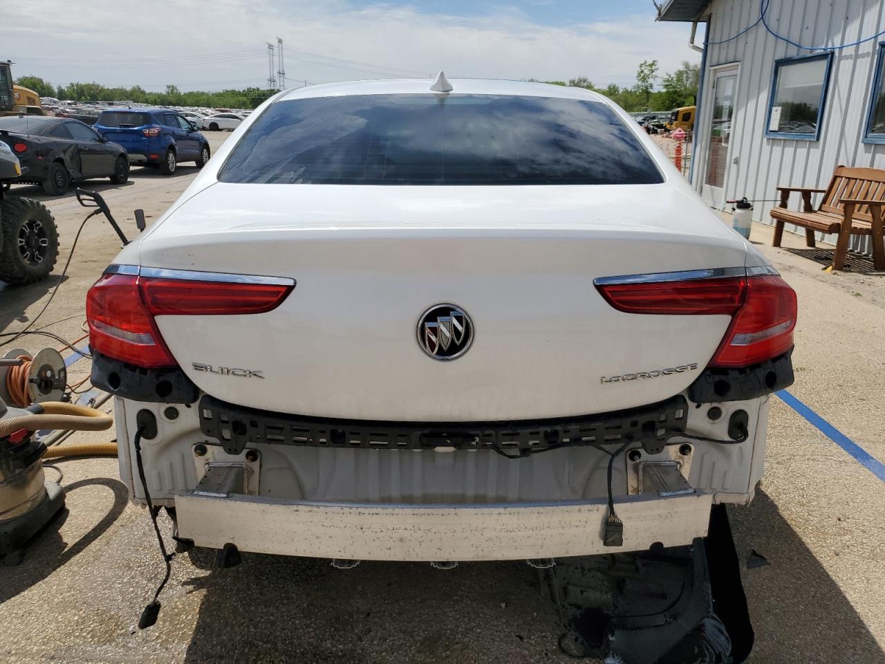 2018 Buick Lacrosse Essence VIN: 1G4ZP5SZ8JU136393 Lot: 56213295