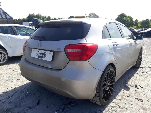 2014 MERCEDES BENZ A180 BLUEE