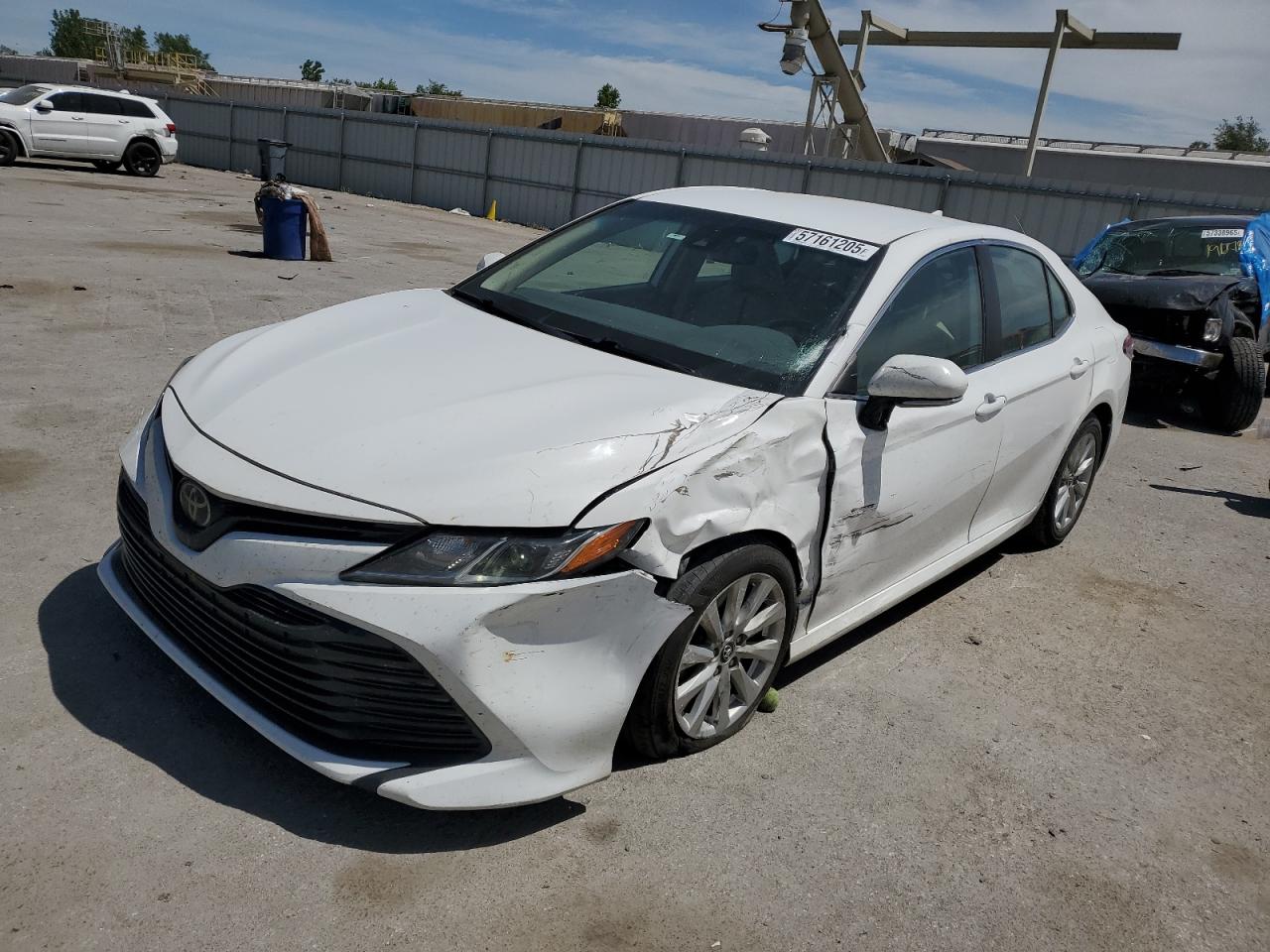 2019 Toyota Camry L продається в Kansas City, KS - Front End