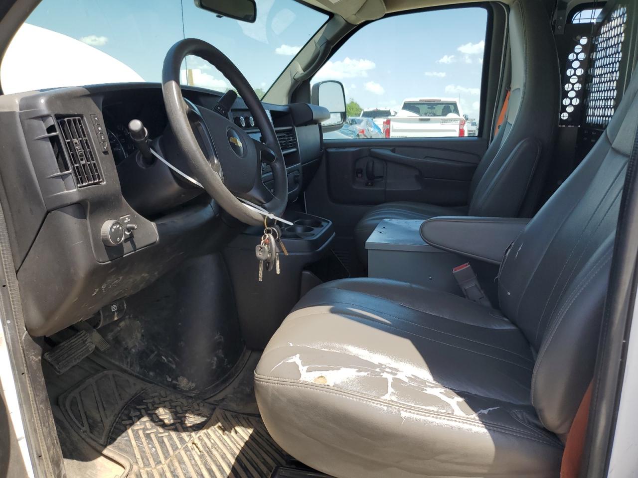 2015 Chevrolet Express G2500 VIN: 1GCWGFCF8F1129941 Lot: 57444745
