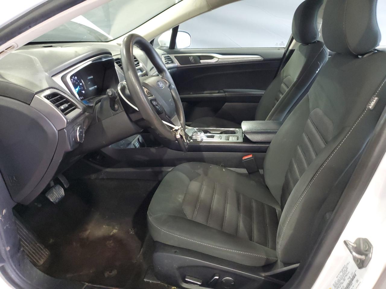 2019 Ford Fusion Se VIN: 3FA6P0LU5KR124813 Lot: 55386375