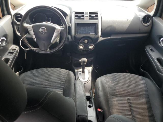 Hatchbacks NISSAN VERSA 2014 Srebrny