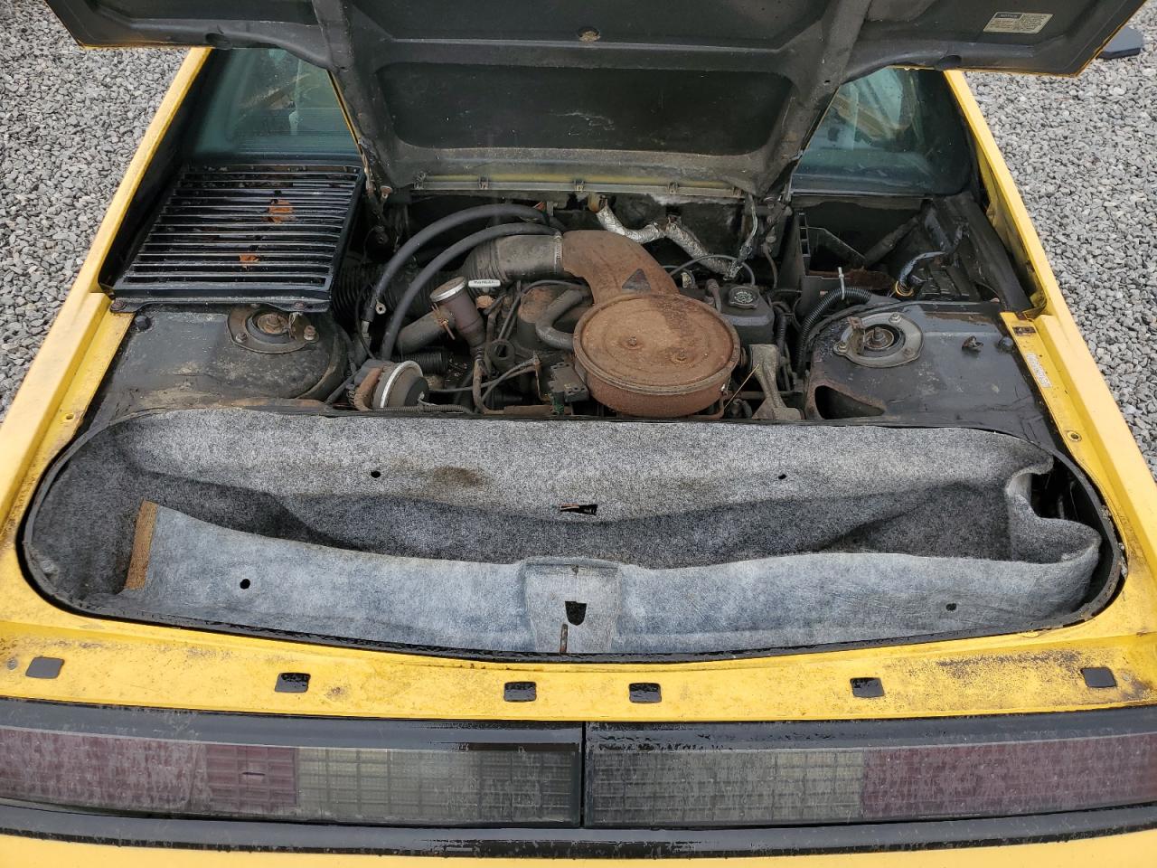 1988 Pontiac Fiero VIN: 1G2PE11R2JP223673 Lot: 57300235