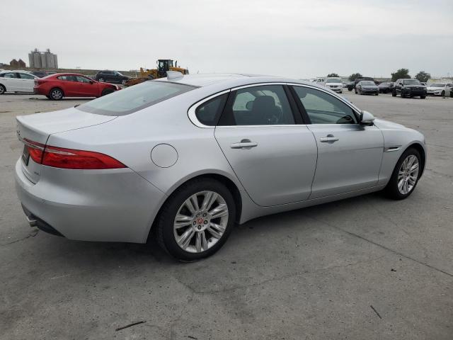 Sedans JAGUAR XF 2017 Silver