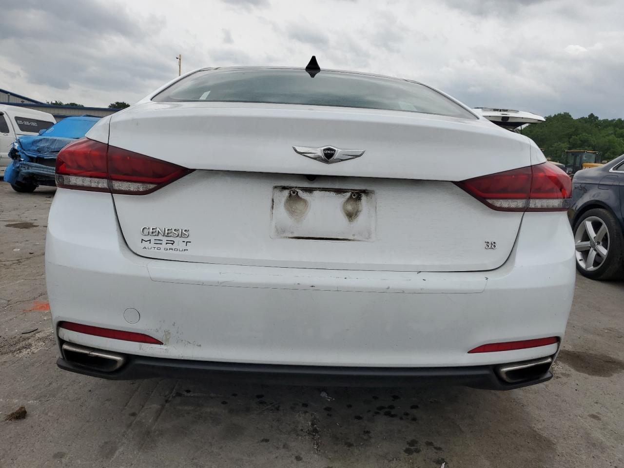 2015 Hyundai Genesis 3.8L VIN: KMHGN4JE8FU073857 Lot: 57218485
