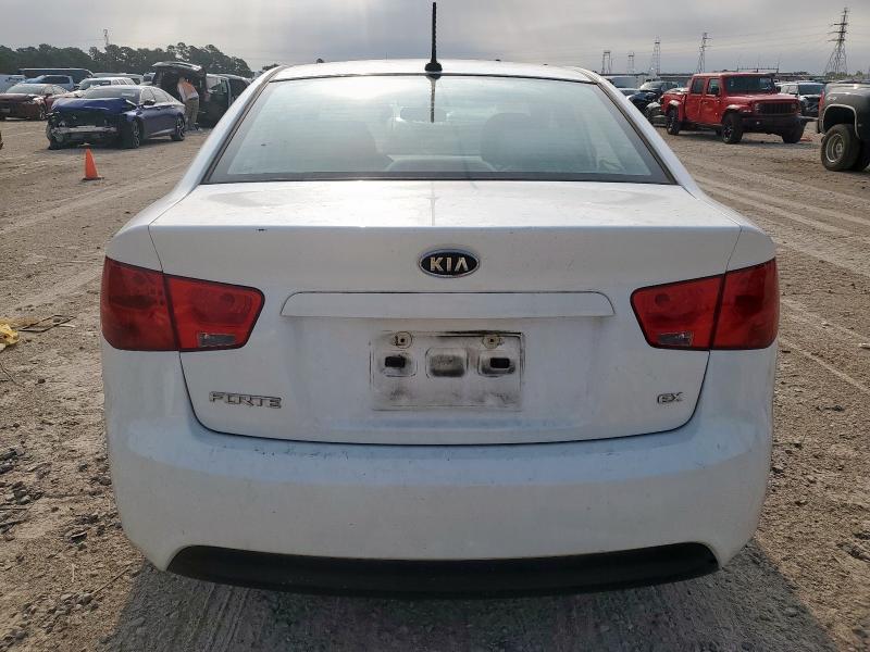 Sedans KIA FORTE 2013 Biały