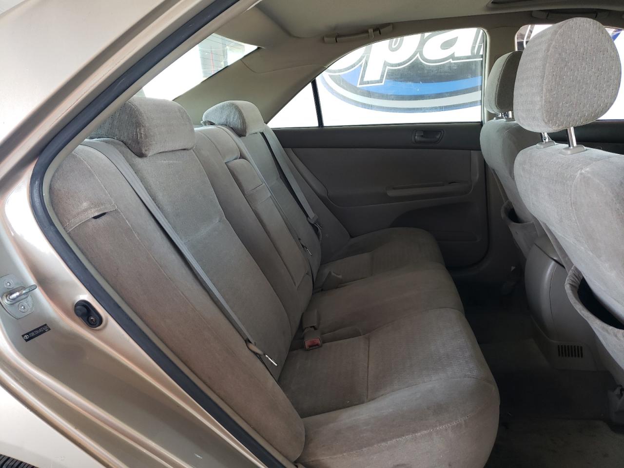 2004 Toyota Camry Le VIN: JTDBE32K640276392 Lot: 59149935