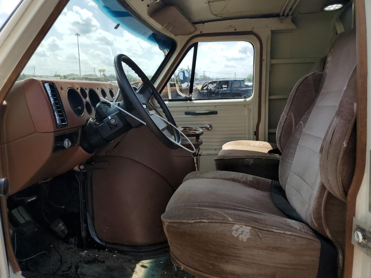 1989 Chevrolet G30 VIN: 2GBGG31K4K4153910 Lot: 57209985