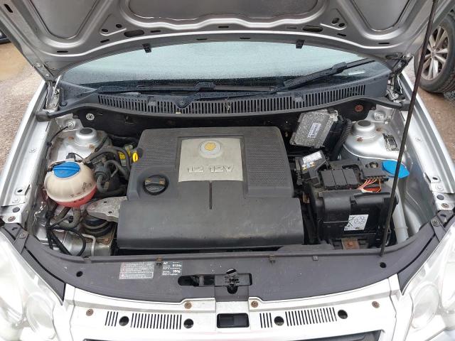 2006 VOLKSWAGEN POLO S 64