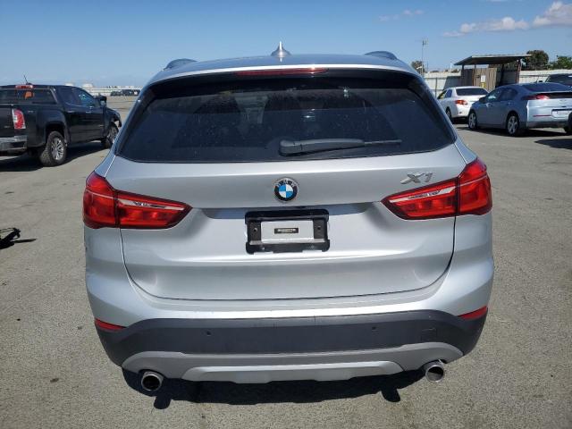  BMW X1 2017 Srebrny