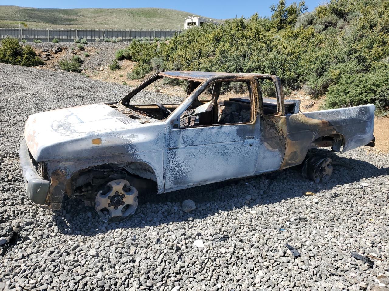 1993 Nissan Truck King Cab zu verkaufen in Reno, NV - Burn