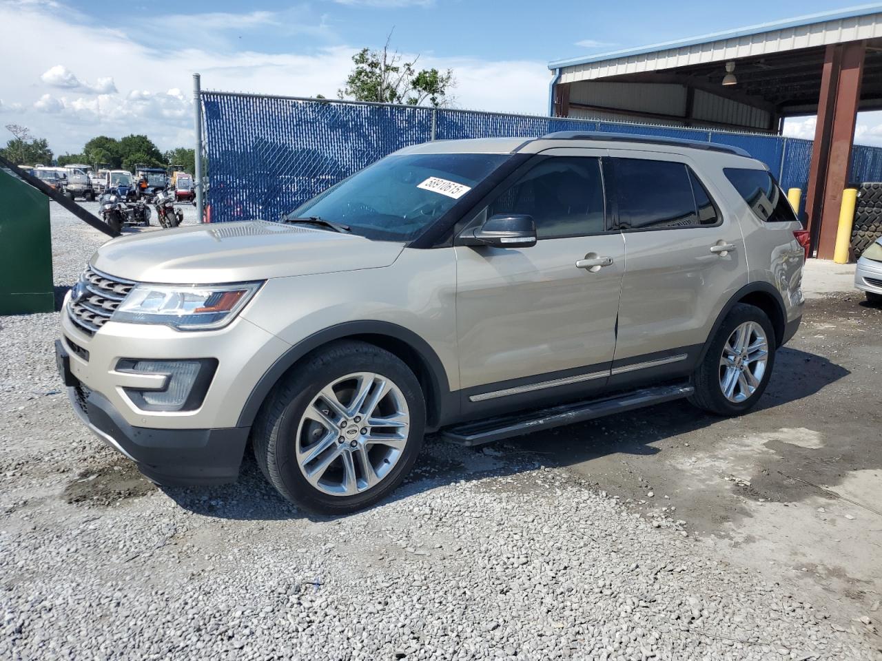 2017 Ford Explorer Xlt for Sale in Riverview, FL - Side