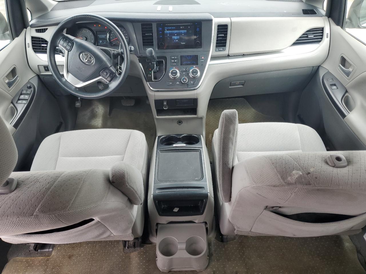 2015 Toyota Sienna Le VIN: 5TDKK3DC8FS676940 Lot: 56007555