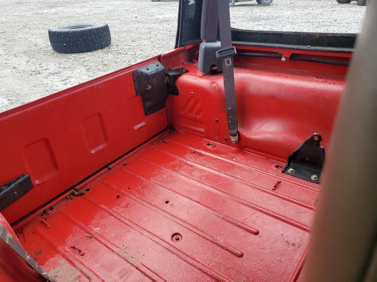 2000 Jeep Wrangler / Tj Sport VIN: 1J4FA49S6YP759901 Lot: 56572395
