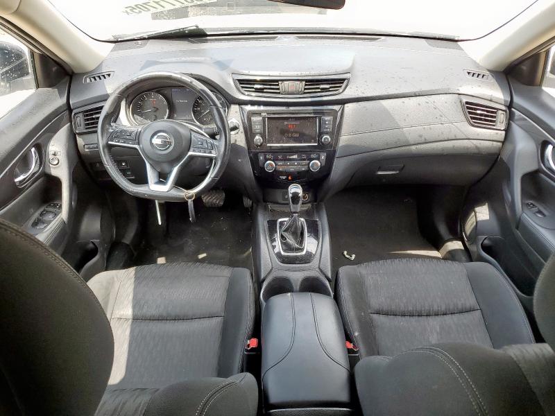  NISSAN ROGUE 2018 Сріблястий