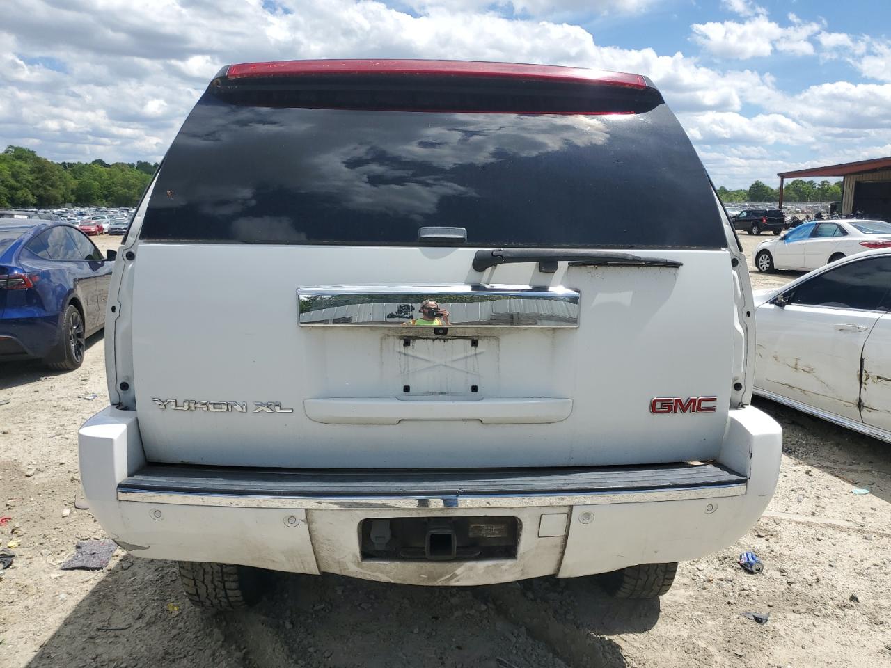 2007 GMC Yukon Xl Denali VIN: 1GKFK66887J182415 Lot: 56051125