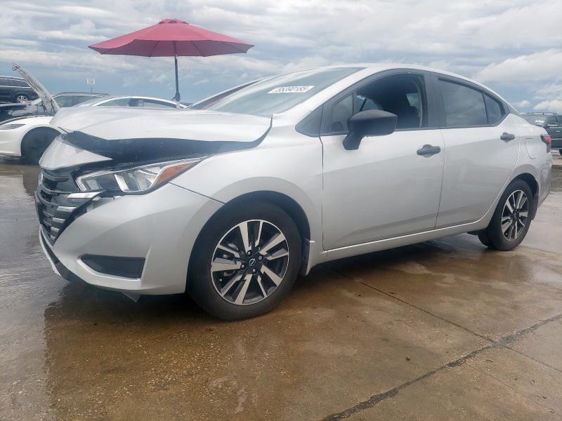  NISSAN VERSA 2024 Сріблястий