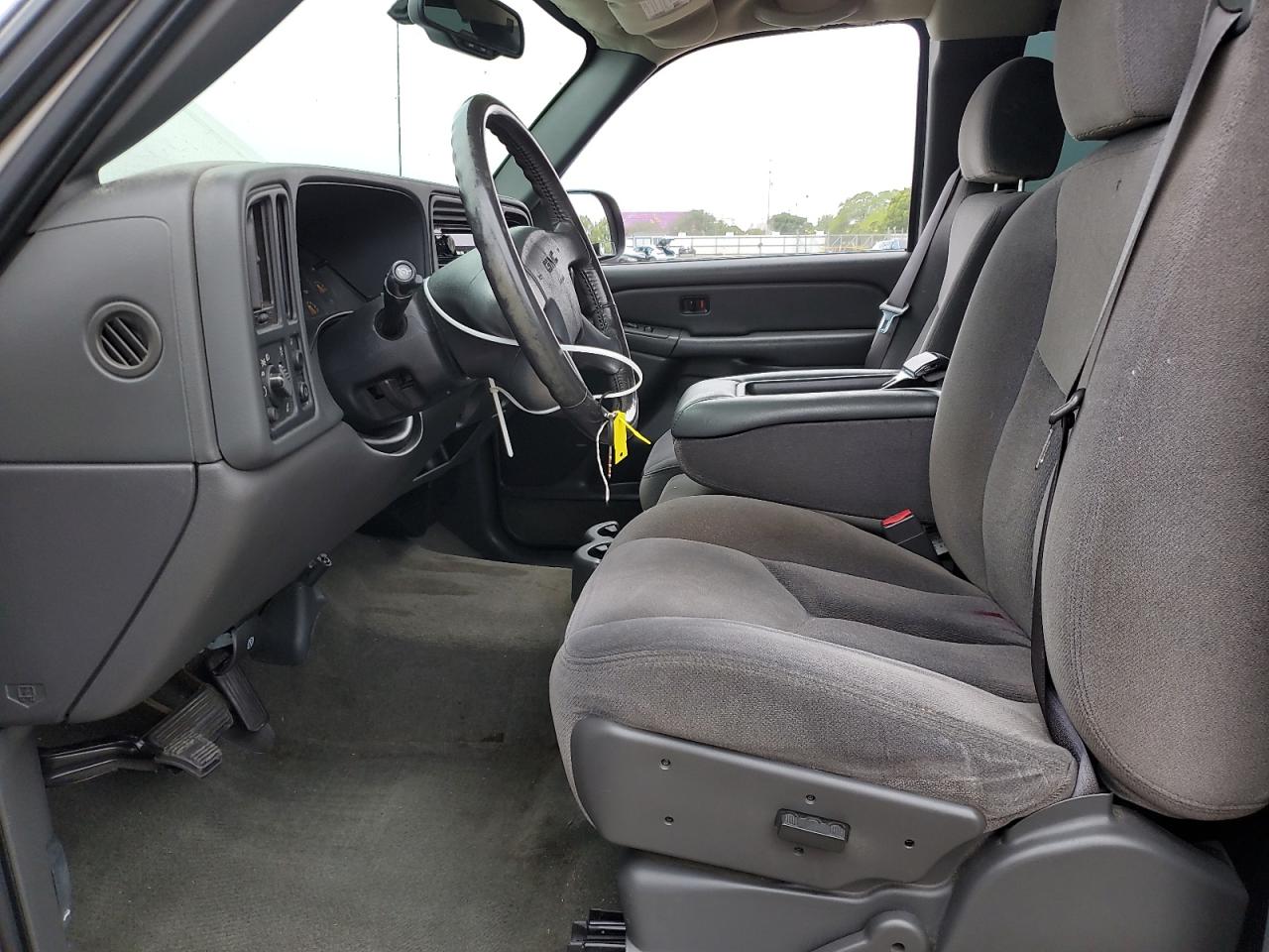 2004 GMC New Sierra C1500 VIN: 2GTEC19V241165060 Lot: 57453075