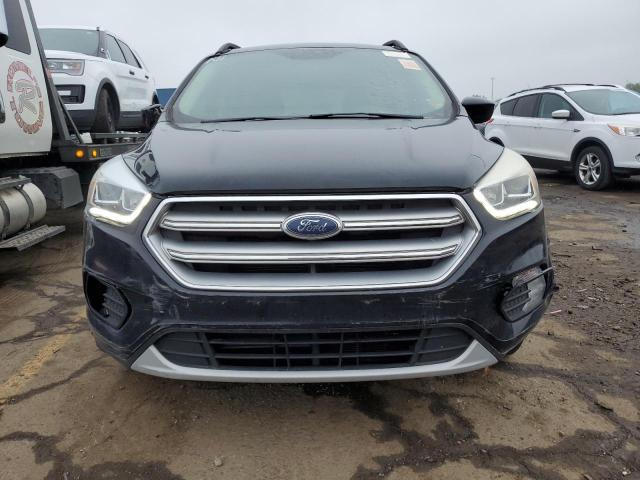 Паркетники FORD ESCAPE 2017 Черный