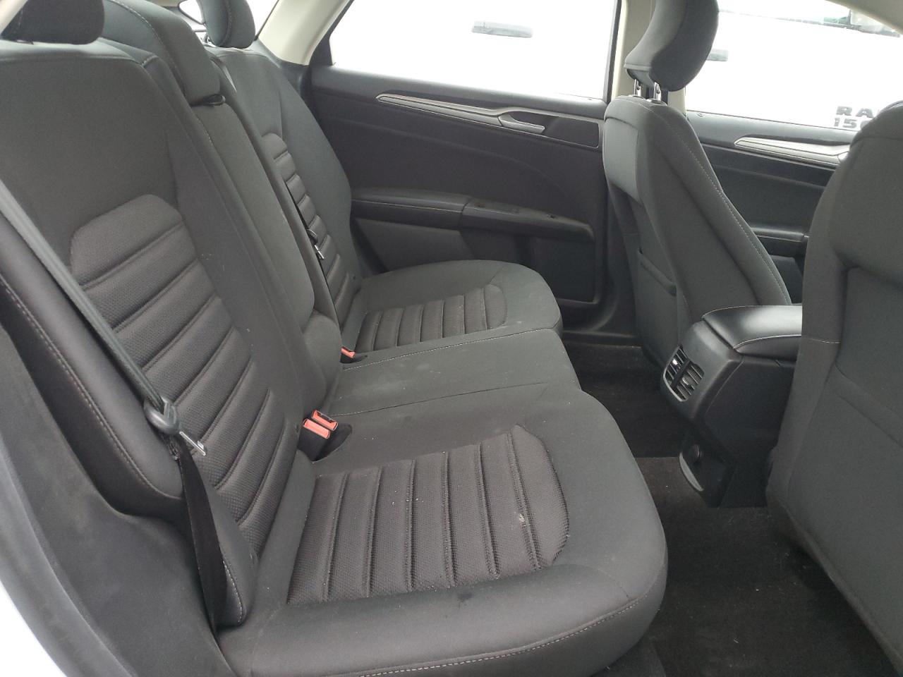 2019 Ford Fusion Se VIN: 3FA6P0LUXKR124810 Lot: 54030035