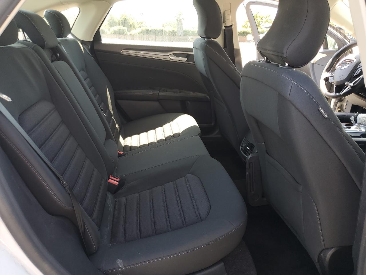 2019 Ford Fusion Se VIN: 3FA6P0LU3KR124874 Lot: 57160475