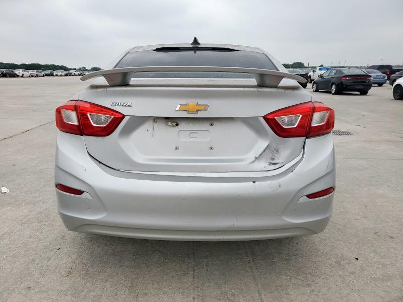 Sedans CHEVROLET CRUZE 2017 Srebrny