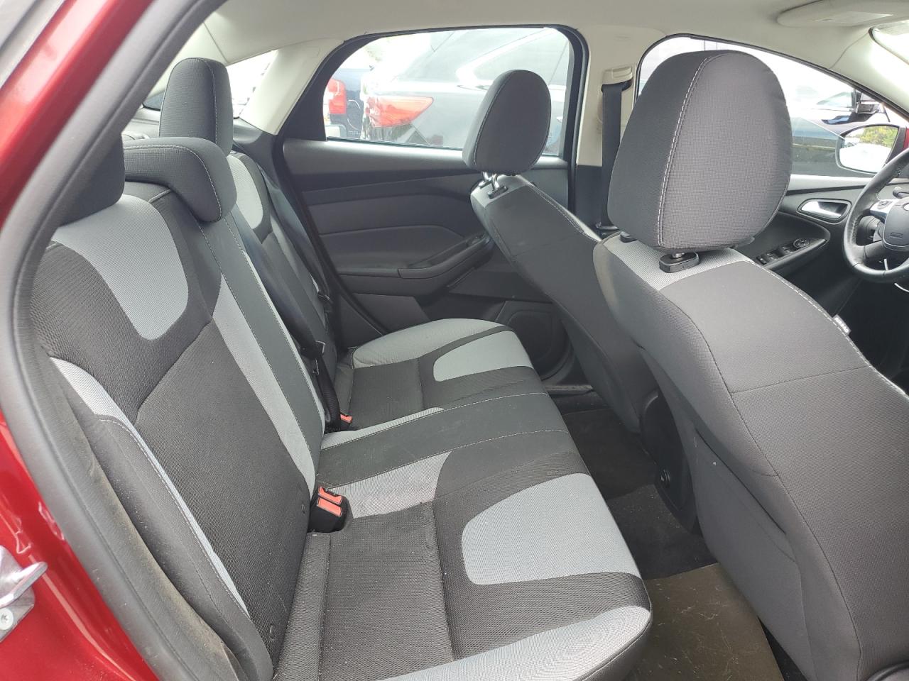 2014 Ford Focus Se VIN: 1FADP3F23EL386142 Lot: 56719895