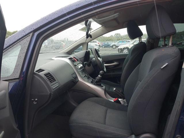 2011 TOYOTA AURIS TR
