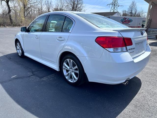 Sedans SUBARU LEGACY 2013 Biały