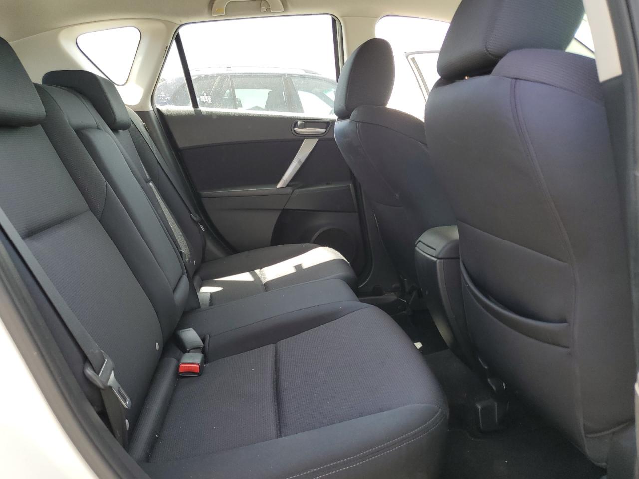 2010 Mazda 3 S VIN: JM1BL1H60A1132668 Lot: 56602115